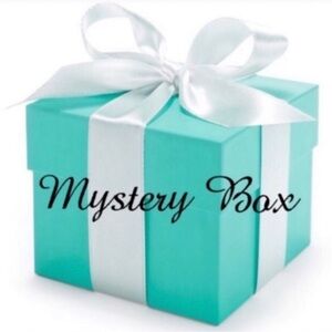 MYSTERY BOX

5 items!!